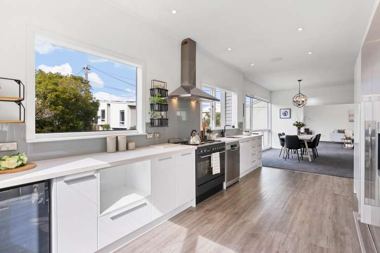 44 Friend Street Karori_9