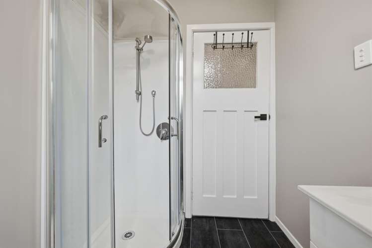 38 Bernard Street Kenmure_15