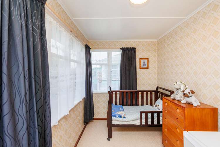 24 Clyde Crescent Roslyn_9