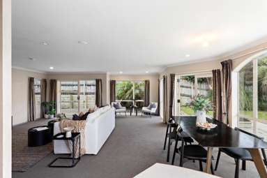 100 Reynolds Road_4