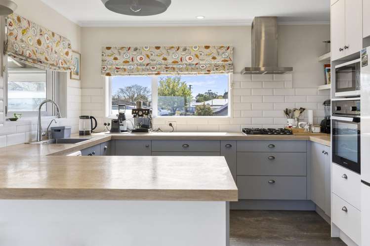 12 Wheretia Street Central_17