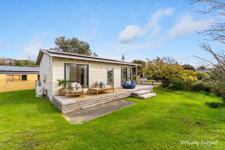 42 Norfolk Crescent Otaki Beach_8
