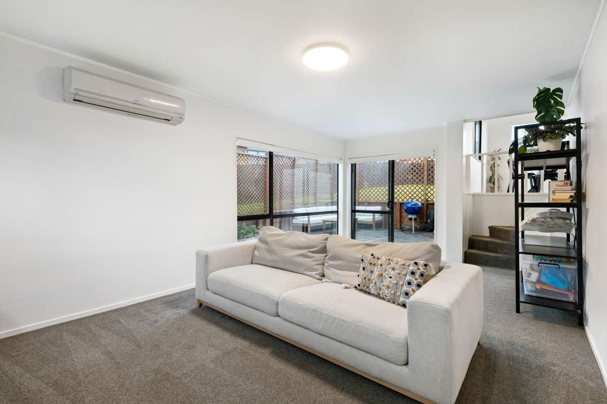 1/42 Lexington Drive_3