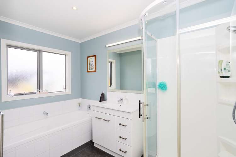 21 Sunrise Drive Seaward Bush_20