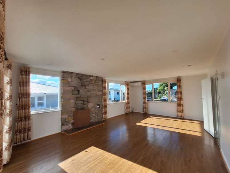 6 Daphne Street Kelston_3