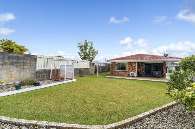 2/9 Annette Avenue Te Atatu South_2