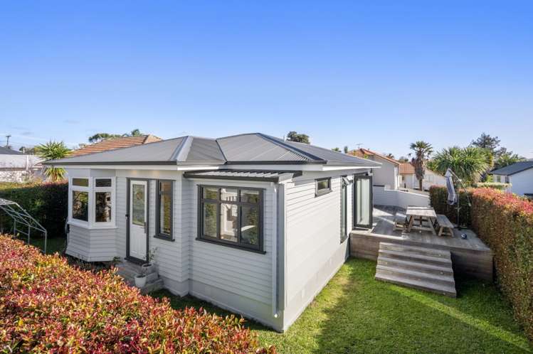 52 Wainui Avenue Point Chevalier_18