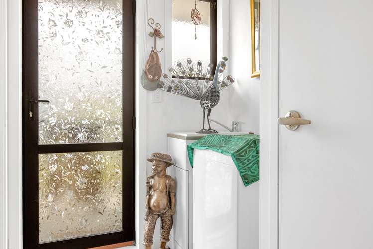 9 Meenas Place Cable Bay_14