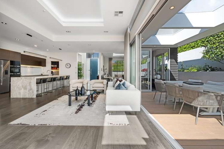 8 Oceania Place Mellons Bay_18