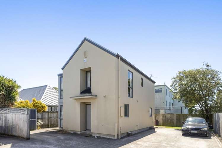 100 Elizabeth Street_0