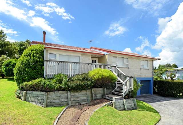 6 Gwenand Place Botany Downs_1