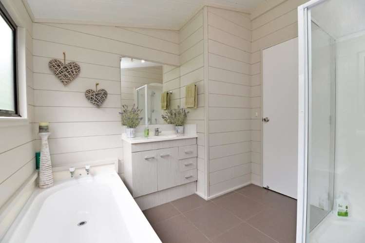 25 Sarah Todd Lane Waimauku_13