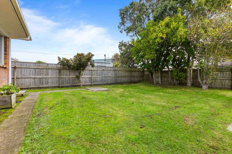 2/17 Doment Crescent Orewa_11