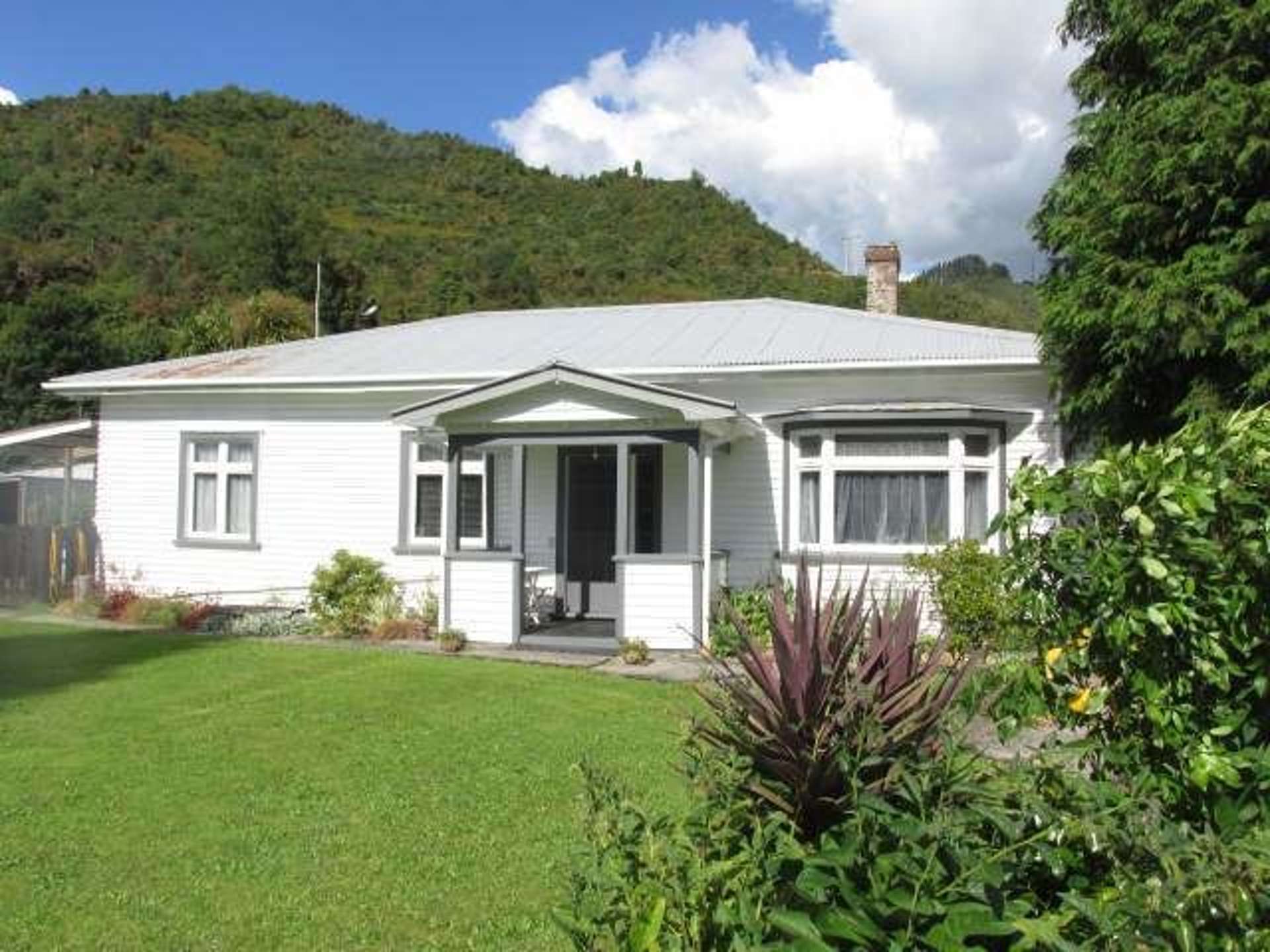 14 Broadway Reefton_0