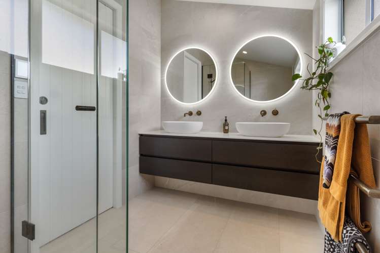 6 Bangor Street Point Chevalier_17