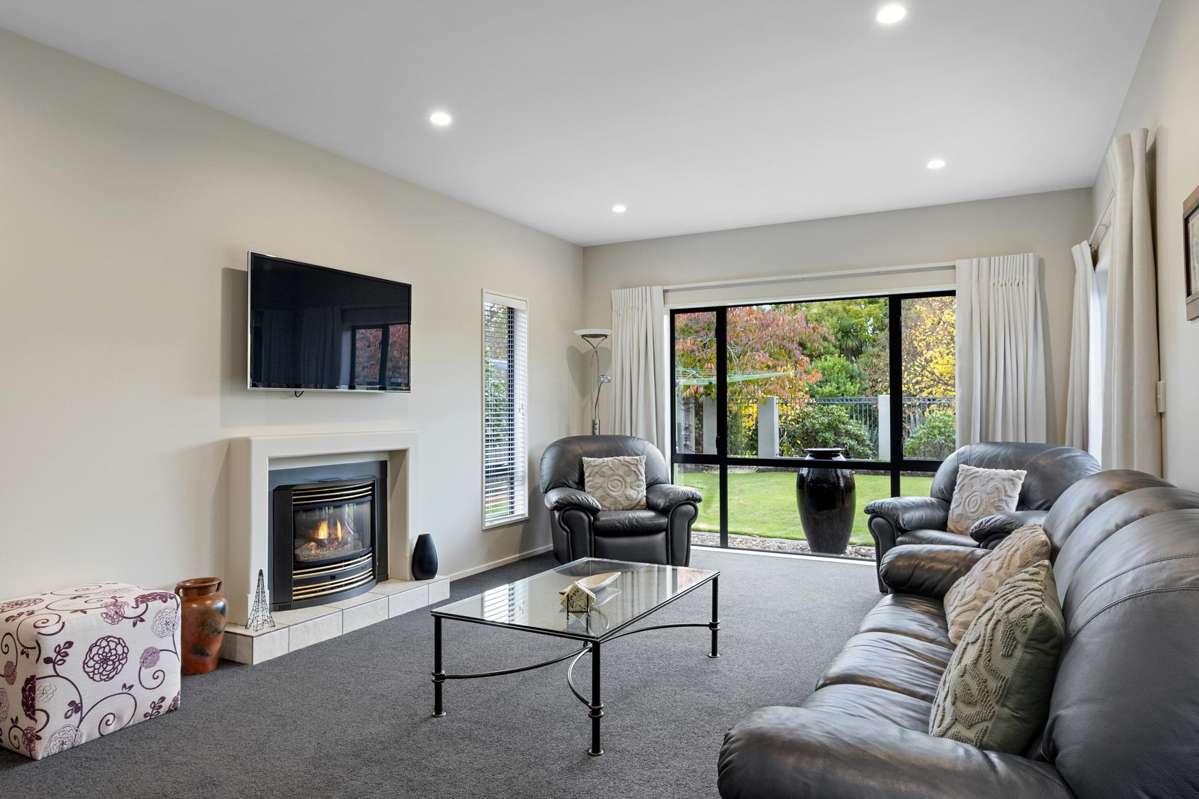 110 Regents Park Drive_3