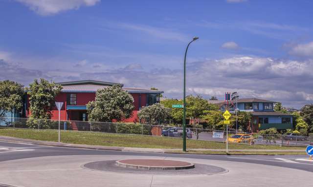 B2/71 Spencer Road Oteha_3