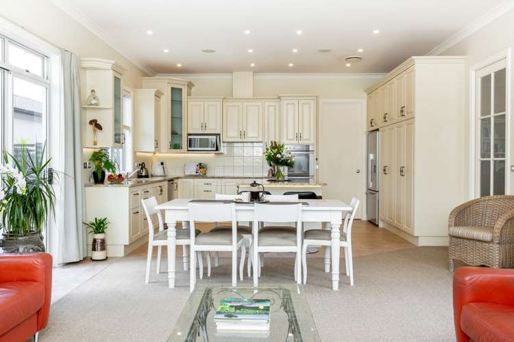 21 Hunter Drive Awatoto_7