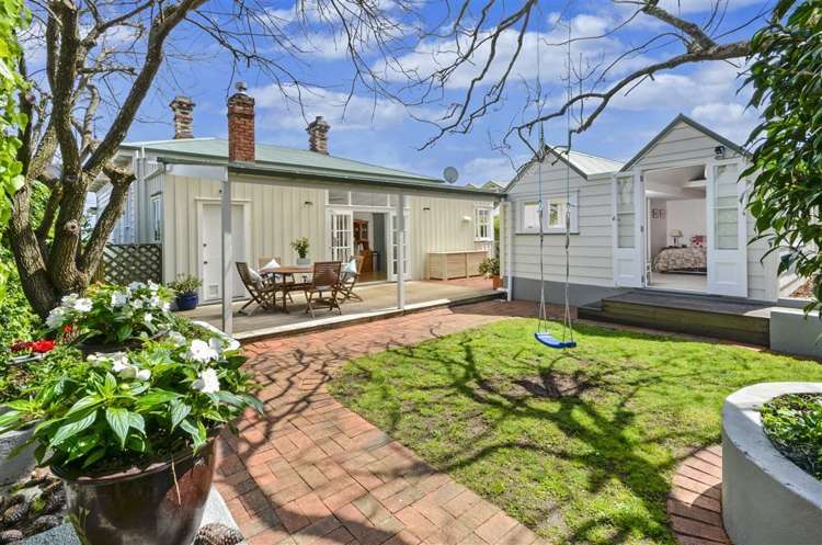 84 Victoria Road Devonport_10