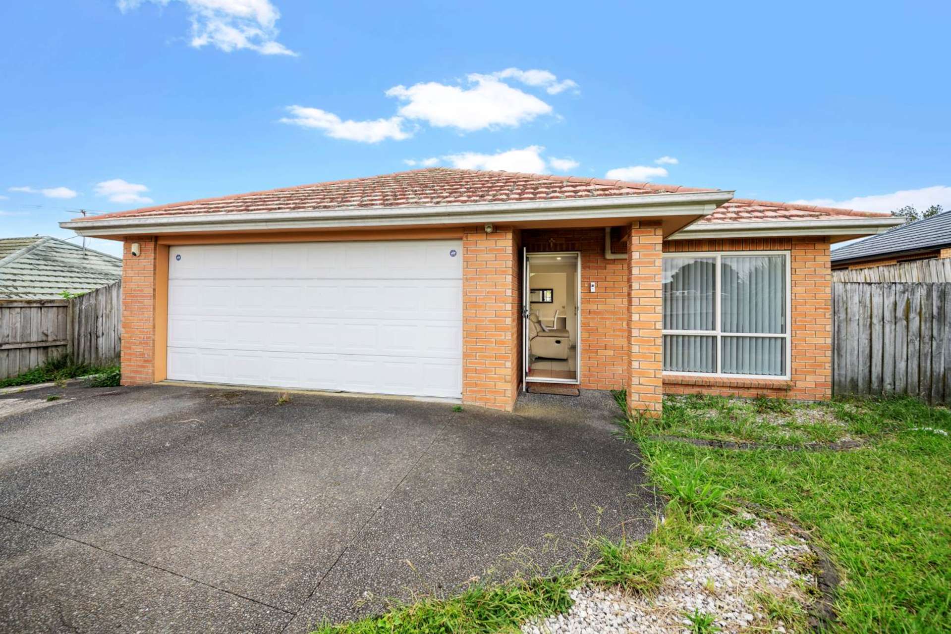 8 Derryveagh Lane Manurewa_0