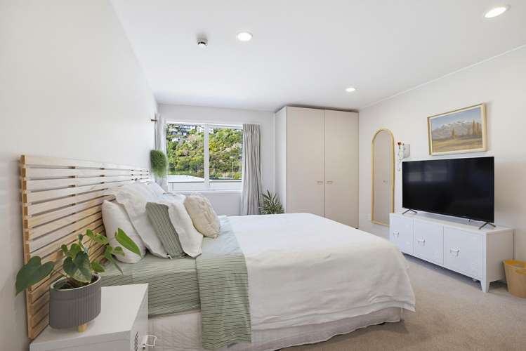 3/9 Broderick Road_5