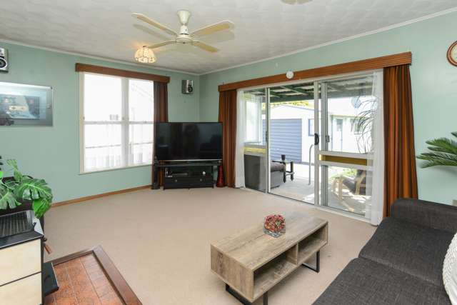 21 Cottrell Crescent Onekawa_2