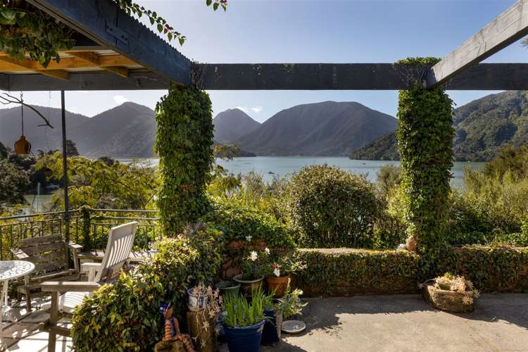 577 Queen Charlotte Drive Havelock_17