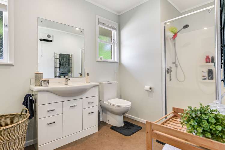 8 Springfield Crescent Enderley_11