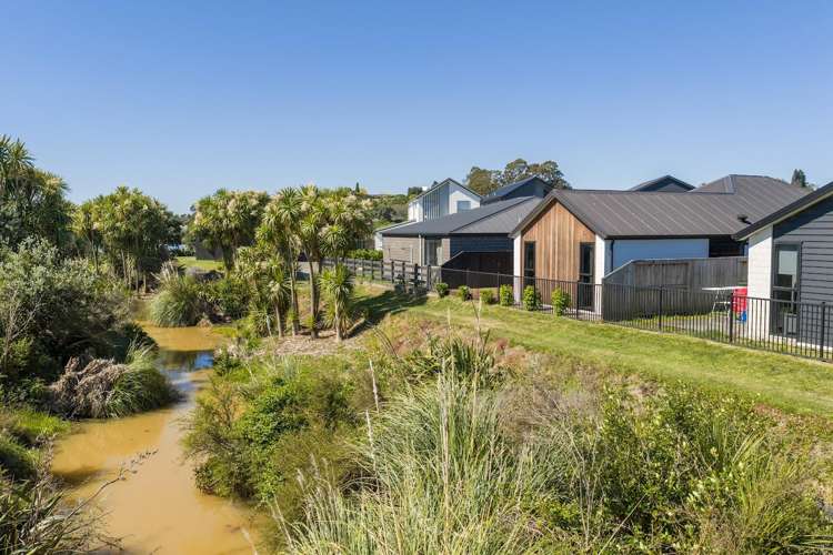 27 Tangaroa Place Poike_8
