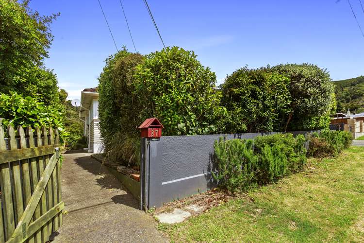 37 Lees Grove Wainuiomata_21