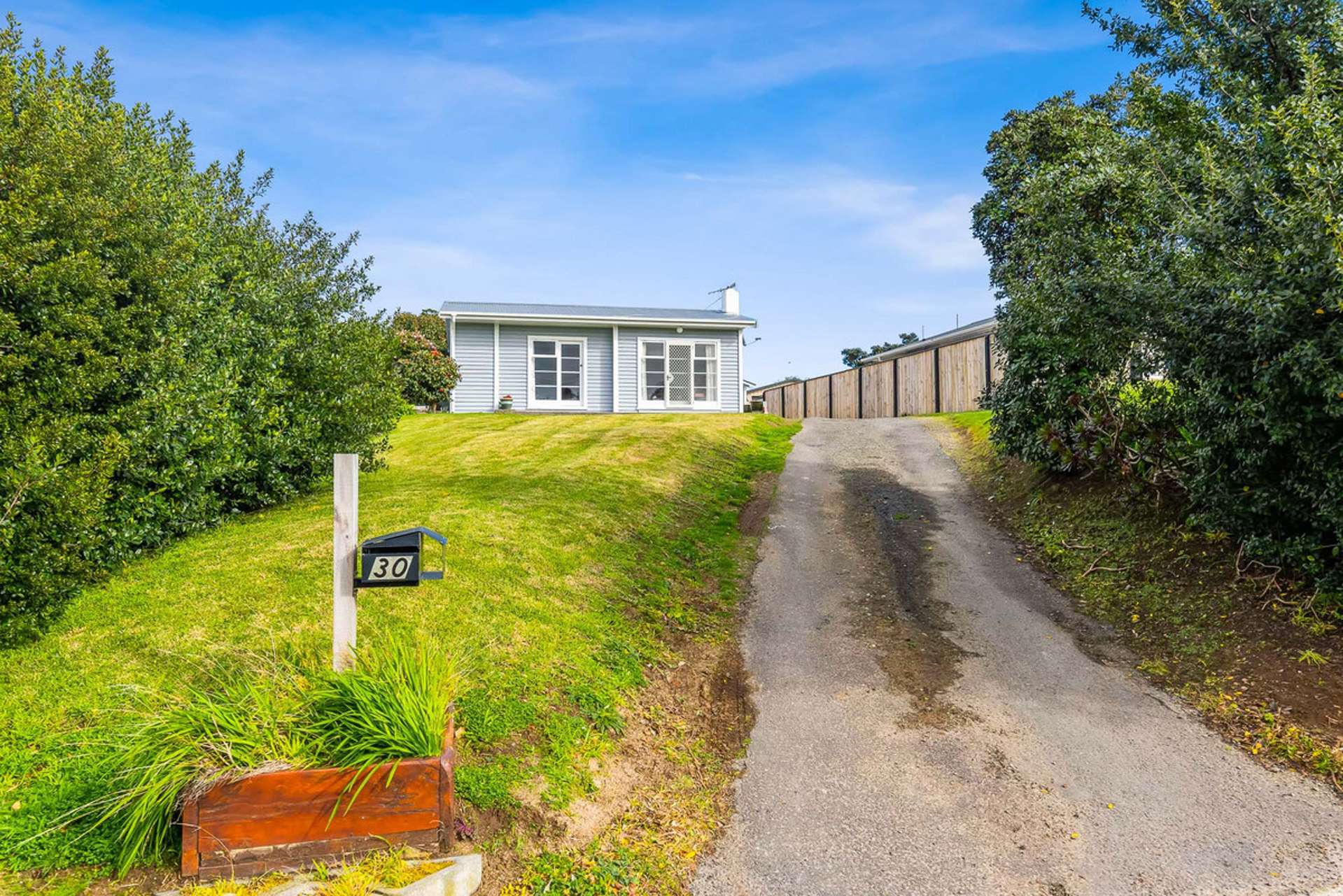 30 Sweetman Avenue Paraparaumu Beach_0