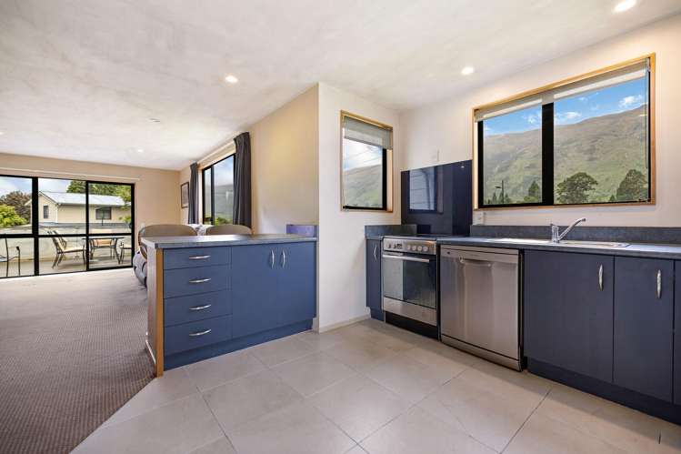 27 Oxford Street Kingston_11