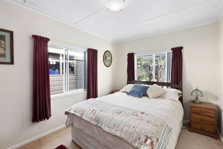 11 Sea View Road Leigh_16