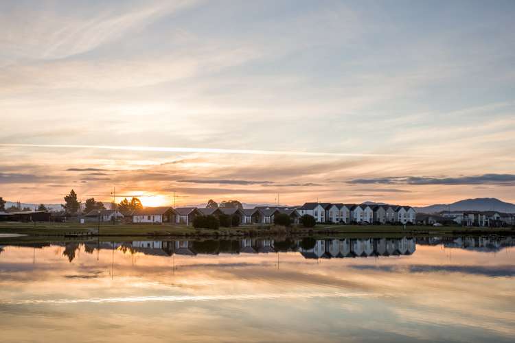 9 Lakeside Drive Pegasus_11