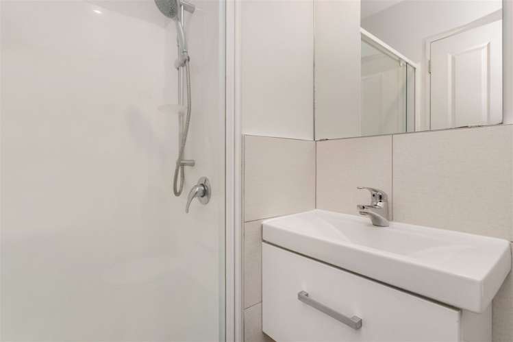 67b Burke Street Addington_9