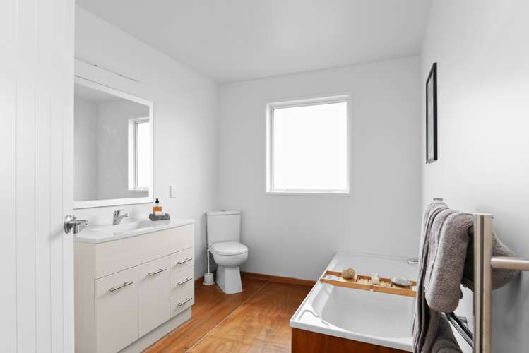 24a Helensburgh Road Halfway Bush_13