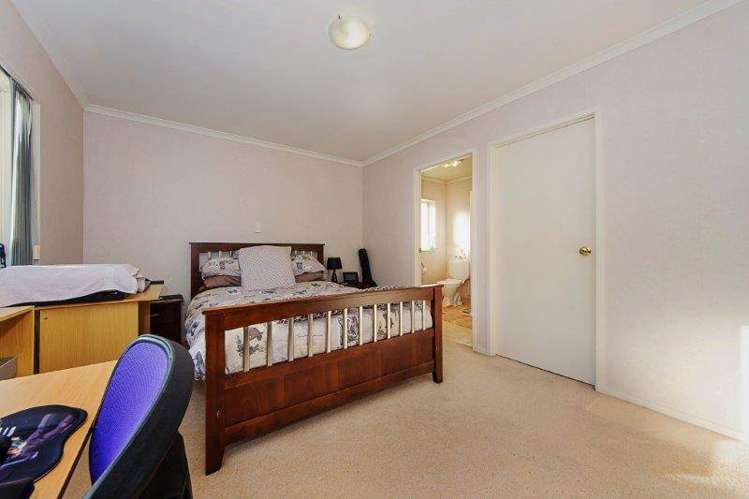 34 Robin Brooke Drive Flat Bush_13