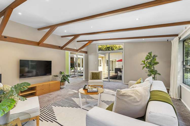 100 Larsen Crescent Tawa_13