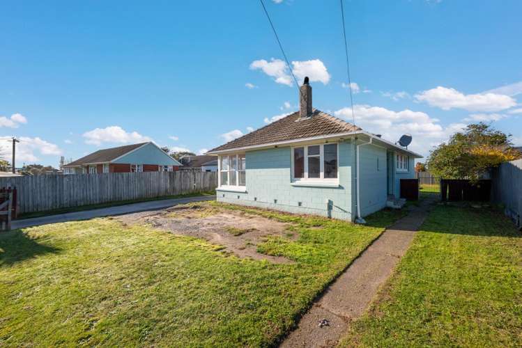 32 Carisbrooke Street Aranui_15
