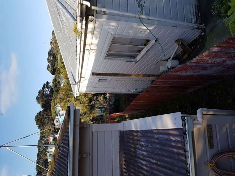 83 Mein Street Newtown_10