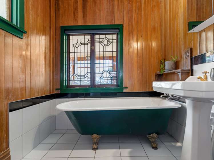 64 South Street Blenheim Central_13