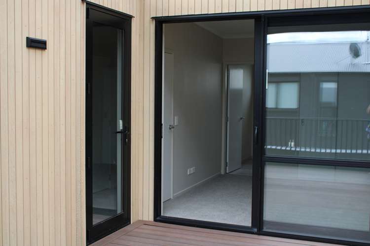 6 Kerewhenua Crescent Hobsonville_16