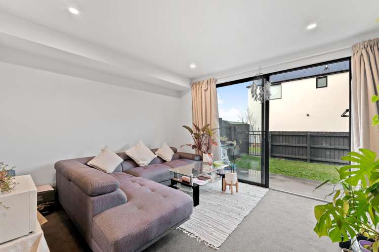 4/24 Percy Street_5