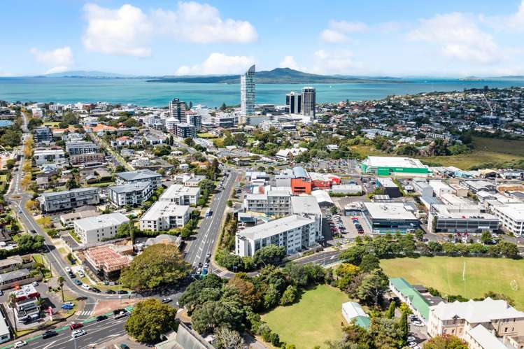 B209/130 Anzac Street Takapuna_18