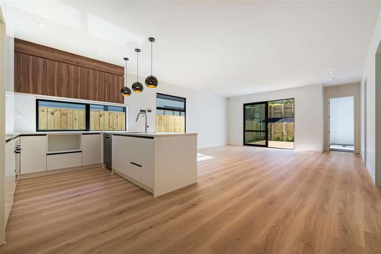 21 Whakairo Crescent Gulf Harbour_6