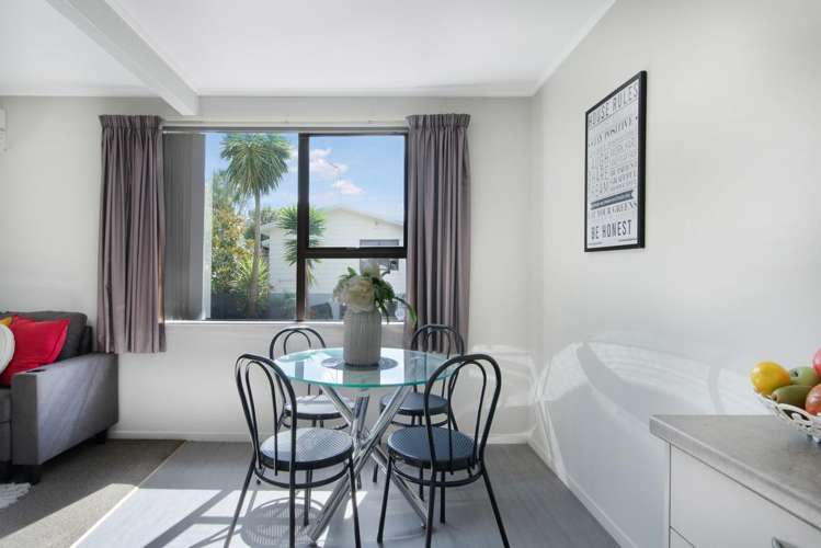 2/30 Chislehurst Street_5