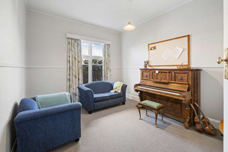 6 Clinton Street Darfield_4