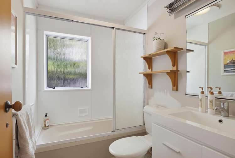 9C Muri Road Pukerua Bay_9