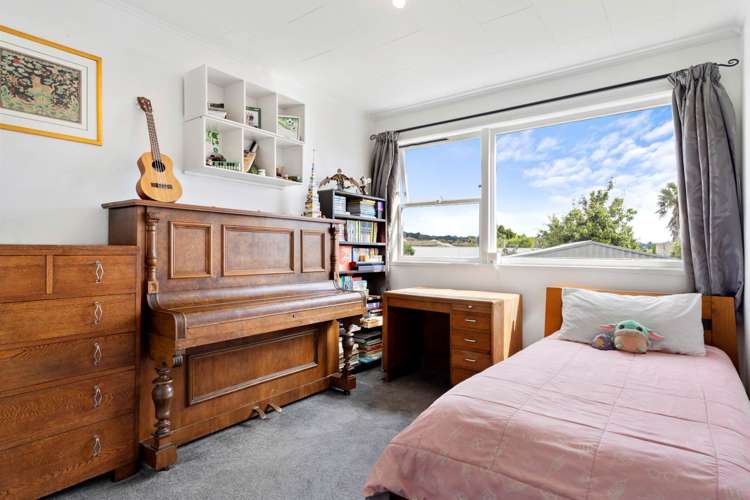 5 Simpson Road Ranui_13