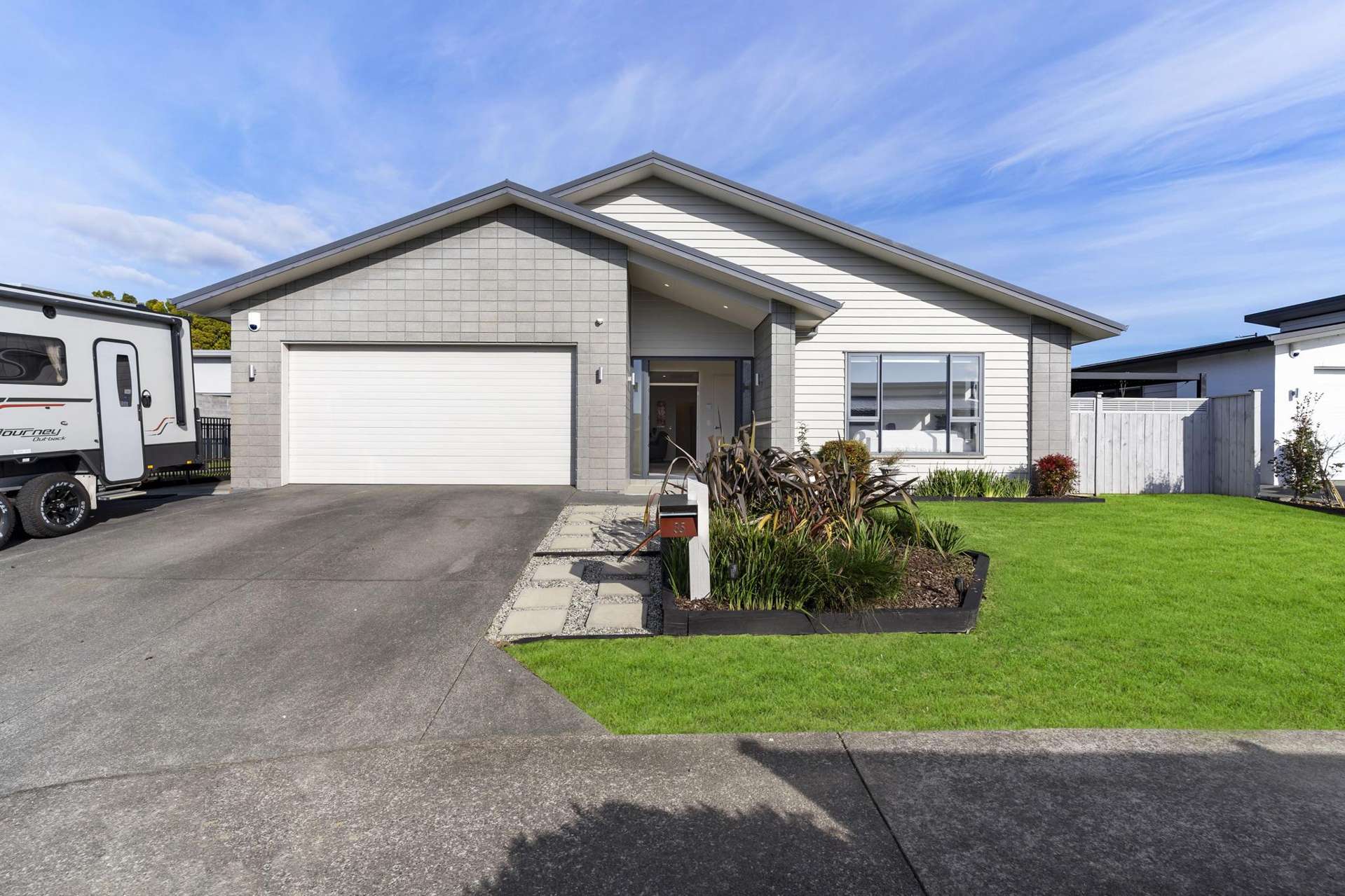 35 Doidge Street Beachlands_0